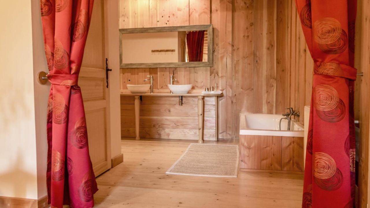 Chambres D'Hotes "La Landre" Le Clerjus エクステリア 写真