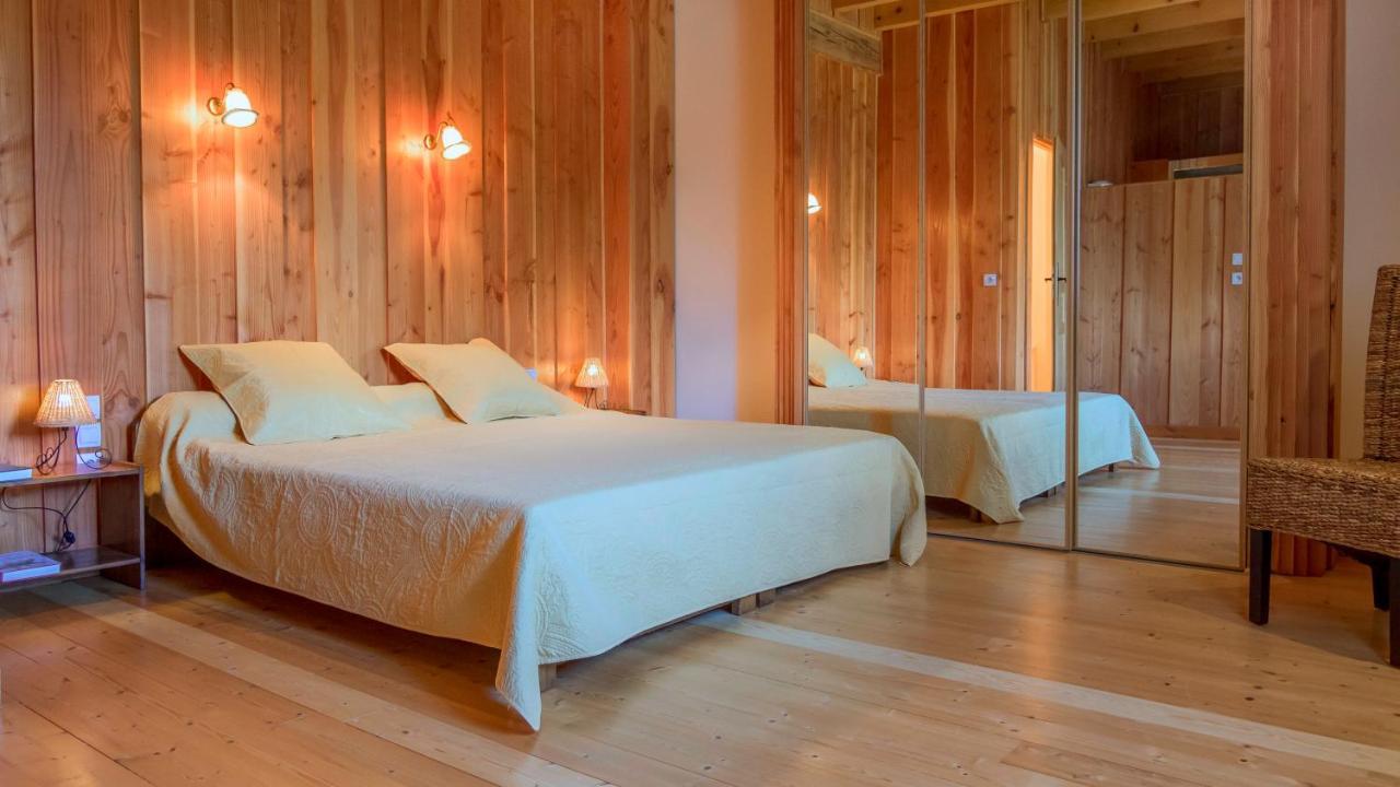 Chambres D'Hotes "La Landre" Le Clerjus エクステリア 写真